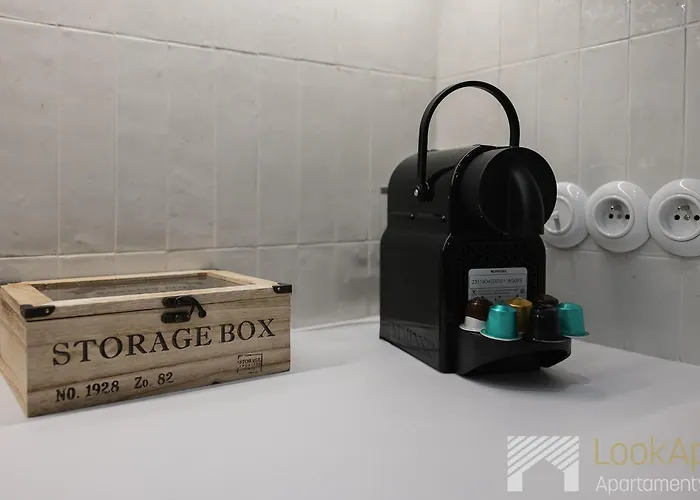 Polonia Glamour By Lookap * وودج